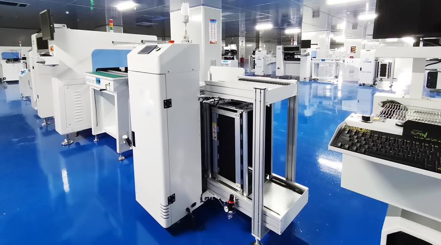 聚焦AI与机器人 李洪公司经营范围解读及产业发展前景